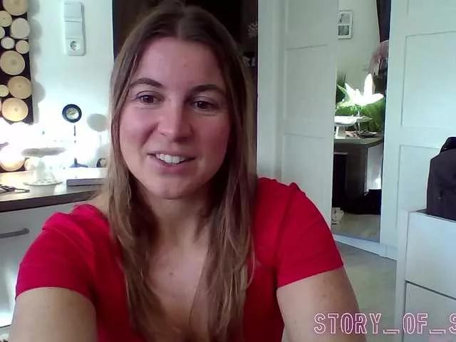 Sarahrose from BongaCams