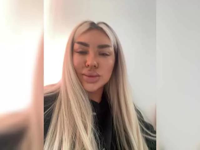 Watch BongaCams's SarahStone SarahStone from BongaCams