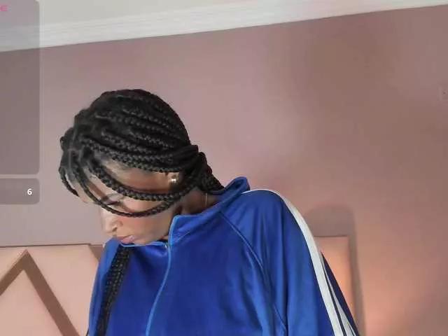 Checkout SophiaBloss, she wants to masturbate for you SophiaBloss from BongaCams