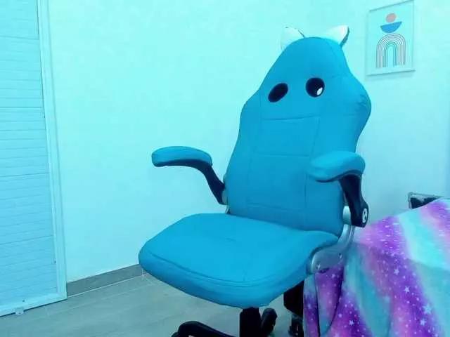 Masturbate to 24 years old Violeta-seans from BongaCams Violeta-seans from BongaCams