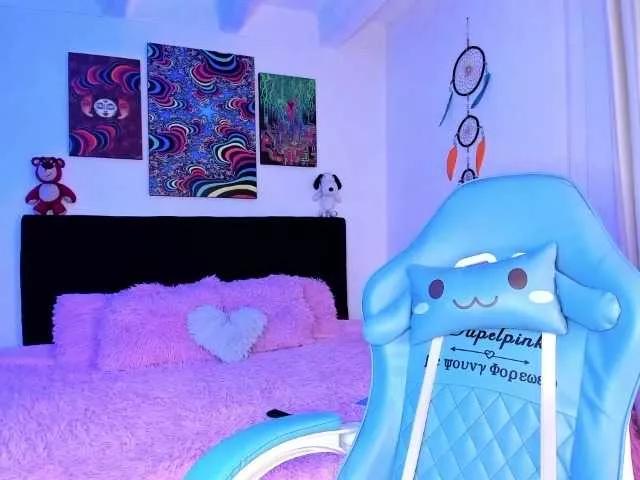 Discover Violetbunny, she wants to masturbate for you Violetbunny from BongaCams