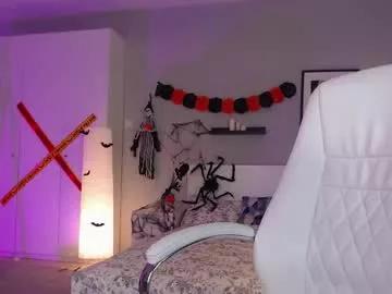 bellla_haddid from Chaturbate