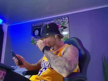 camiloalvarezzz3 from Chaturbate