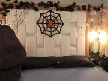 daphne_and_roger from Chaturbate