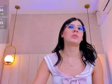 dasha_b from Chaturbate