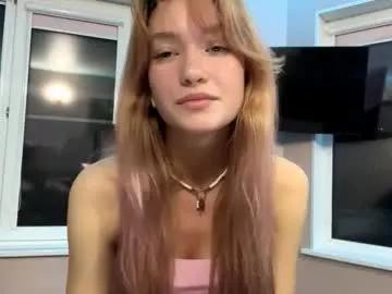 Naked Delindakrasnow wants you to fuck her body now delindakrasnow from Chaturbate