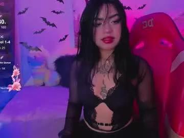 Admire Emma_soffia, she wants to masturbate for you emma_soffia from Chaturbate