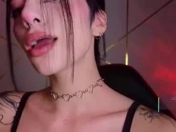 Checkout Chaturbate's Hollyxx_ hollyxx_ from Chaturbate