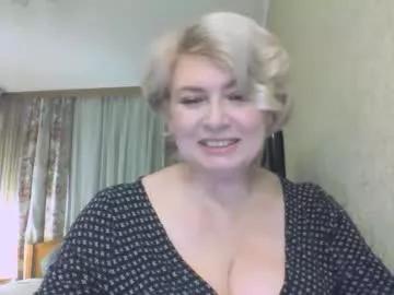 Admire Laramrs, she wants to masturbate for you laramrs from Chaturbate