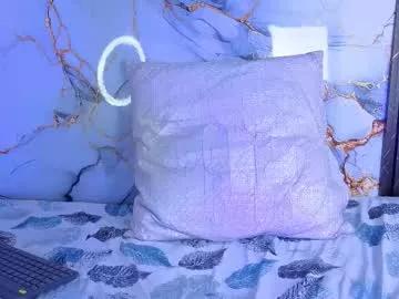 Masturbate to 21 years old maevekuro from Chaturbate maevekuro from Chaturbate