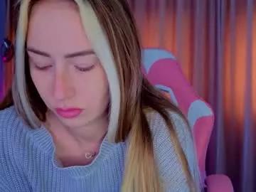 reina_cummings from Chaturbate