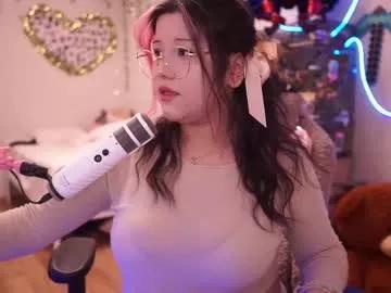 Explore amazing slut Roxysuh roxysuh from Chaturbate