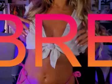 sarahholly from Chaturbate