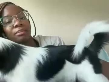 Join Chaturbate's Serenitybee serenitybee from Chaturbate