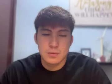 Try Ur_jayqutee, he wants to masturbate for you ur_jayqutee from Chaturbate