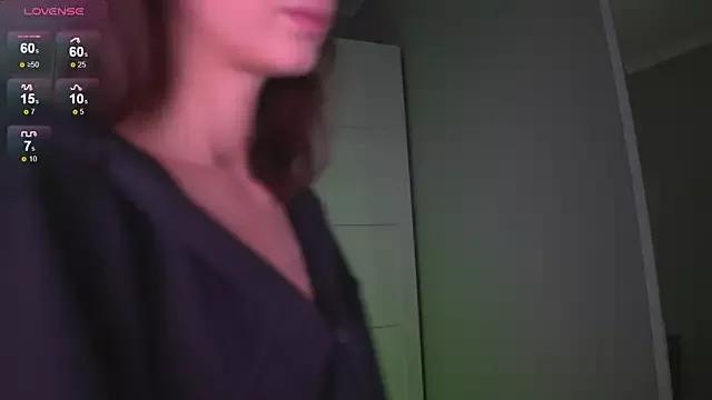 Try 23 years old -JuicyMolly- from StripChat -JuicyMolly- from StripChat