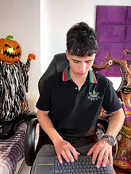 Join 23 years old AdrianRinaldi from StripChat AdrianRinaldi from StripChat