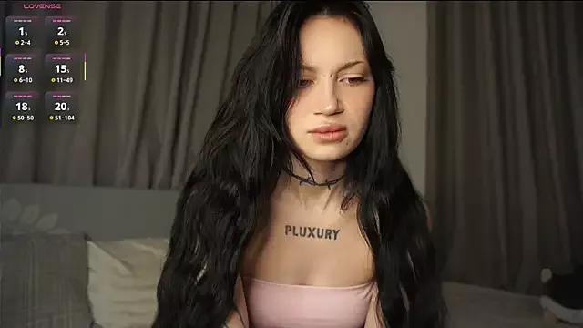 Alice_1n_Wonderland_ from StripChat