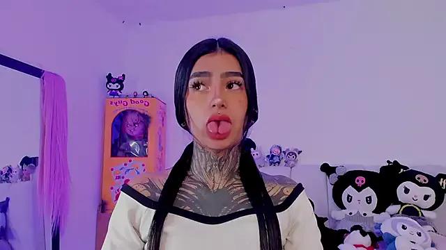 Aliceee_0 from StripChat