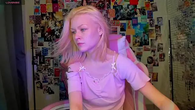 Admire dirty camslut Callista_a Callista_a from StripChat