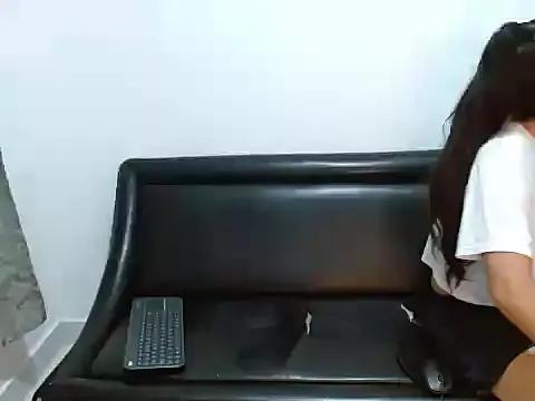 Sweet Cristalll_0925 wants you to fuck their body now Cristalll_0925 from StripChat