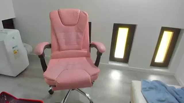 Freechat Dyana_Kaylinn on StripChat