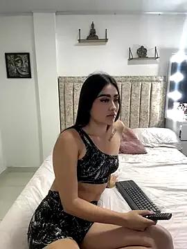 Sweet EmiilyEvans_ from StripChat EmiilyEvans_ from StripChat