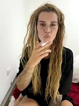 EmiliaCatalina from StripChat