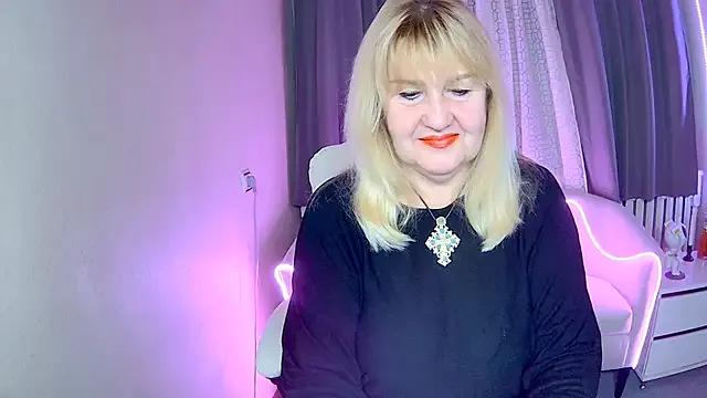 EmmaEllison from StripChat