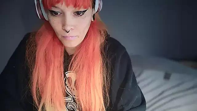 Hot FRRANNKIE wants you to fuck her body now FRRANNKIE from StripChat