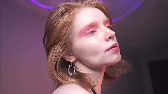 Admire sweet model Ginger_hugs ginger_hugs from StripChat