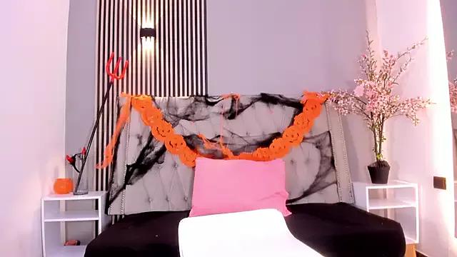 Ibony_Laik from StripChat