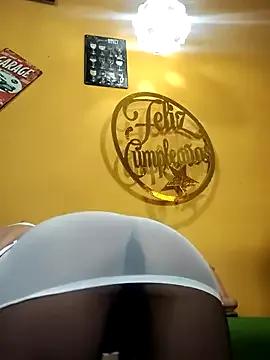 ilonna2025 from StripChat
