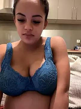 Lalionne58 from StripChat