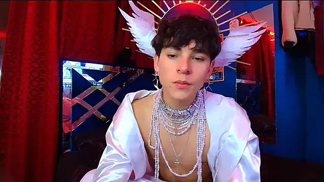 Luke_Howland from StripChat