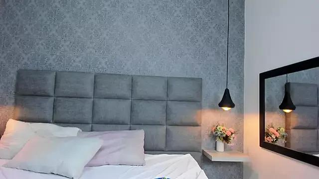 Luna_Bella3 from StripChat