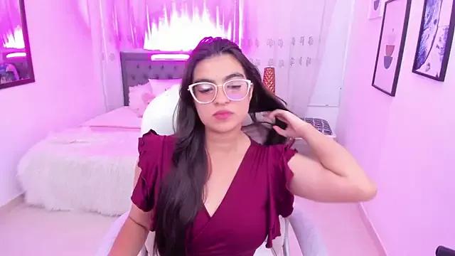 Luna_Jonnes1 from StripChat