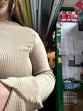 Discover amazing slut MADAME-ARLETTE MADAME-ARLETTE from StripChat