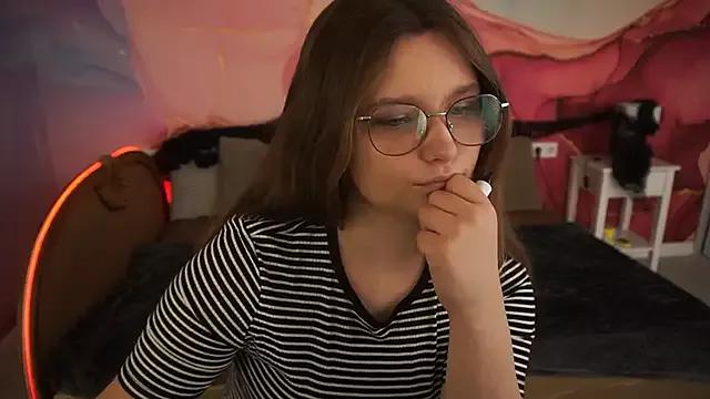 Try MagicPeachh_, she wants to masturbate for you MagicPeachh_ from StripChat