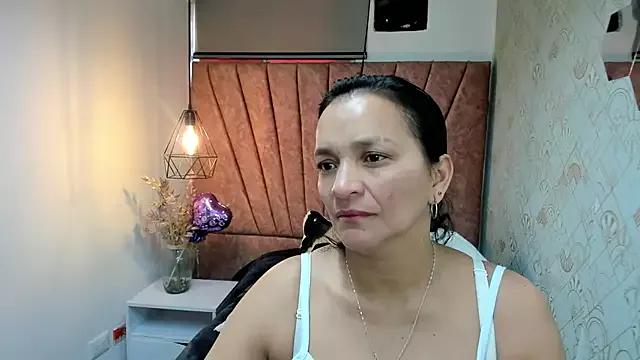 Naked MarilynMiilf_ wants you to fuck her body now MarilynMiilf_ from StripChat