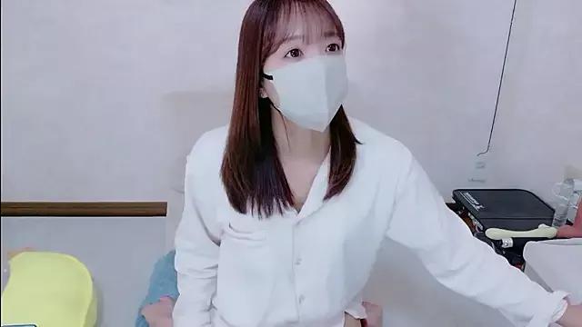 Mayu_o19o from StripChat