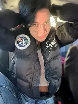 Explore MeekyRich, she wants to masturbate for you MeekyRich from StripChat