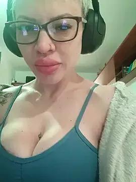 Try slutty model Monroecarolina Monroecarolina from StripChat