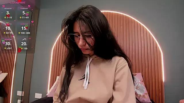 NayeCloud from StripChat