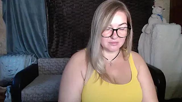 NikaSkylink from StripChat