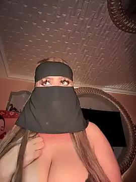 Masturbate to gorgeous escort Queentaraf999 Queentaraf999 from StripChat