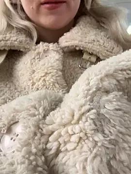 Hot RonnieKiss from StripChat RonnieKiss from StripChat