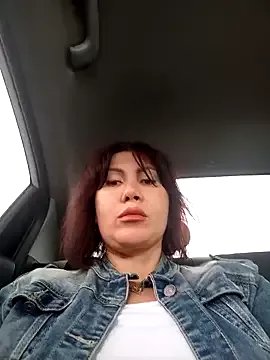 Freechat ROXOLANAA_SEXY on StripChat