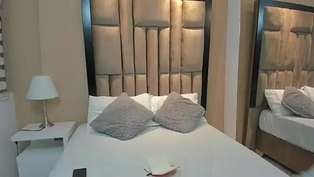 Sara_funxx from StripChat