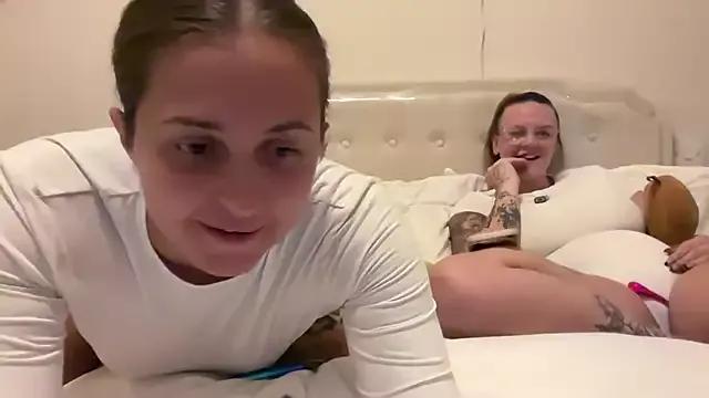 Dirty Sexyyduoxx wants you to fuck their body now Sexyyduoxx from StripChat